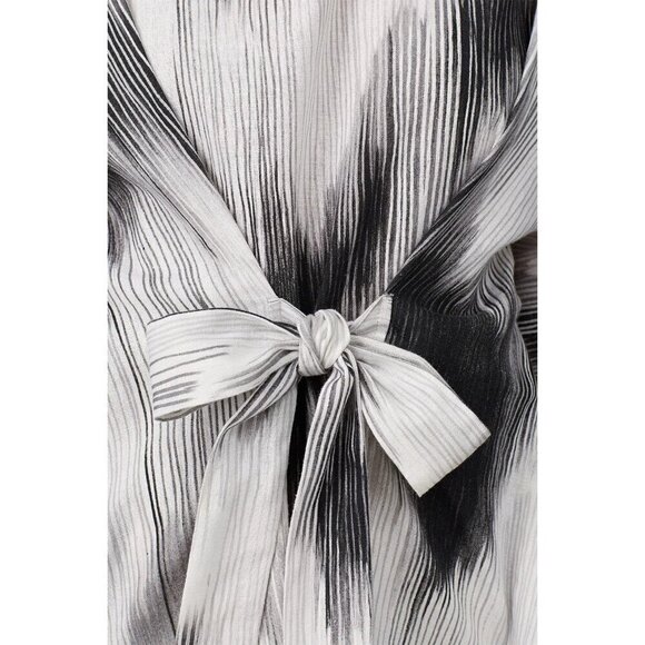 Natori Painted Ikat Top in White & Black S/M Womens Tunic - Picture 4 of 11